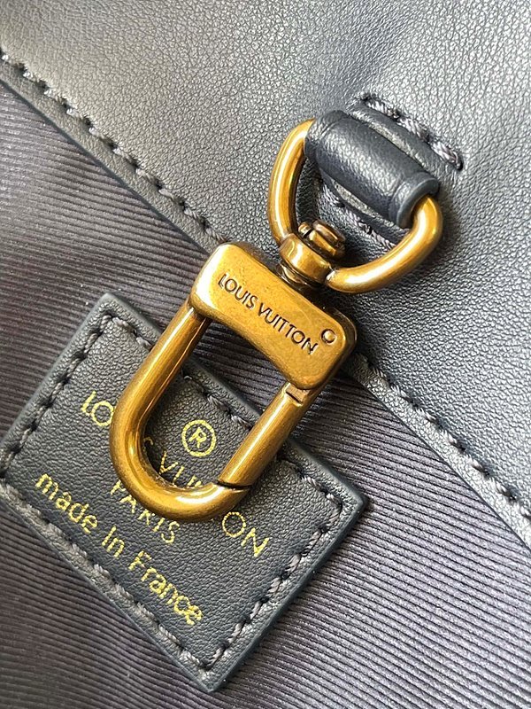 루이비통 삭 플라 24H 포인트 [매장가 530만원대]