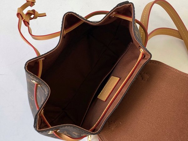 루이비통 몽수리 BB 모노그램 [매장가 310만원대]