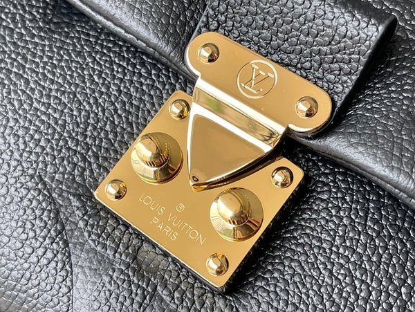 루이비통 마들렌 MM 블랙 [매장가 380만원대]