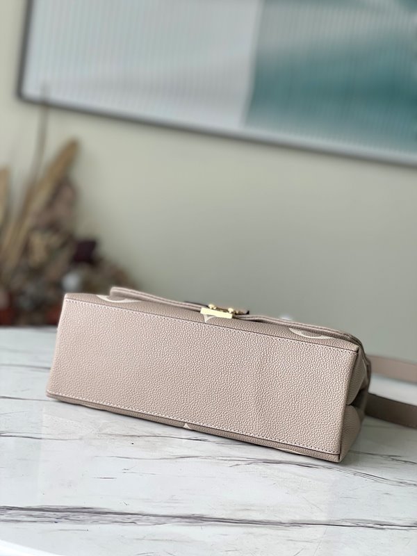 루이비통 마들렌 MM 바이 컬러 모노그램 앙프렝뜨 가죽 [매장가 400만원대]