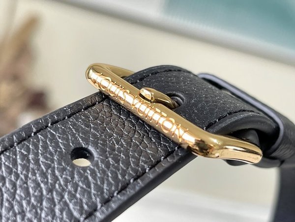 루이비통 마들렌 BB 바이 컬러 모노그램 앙프렝뜨 가죽 [매장가 380만원대]