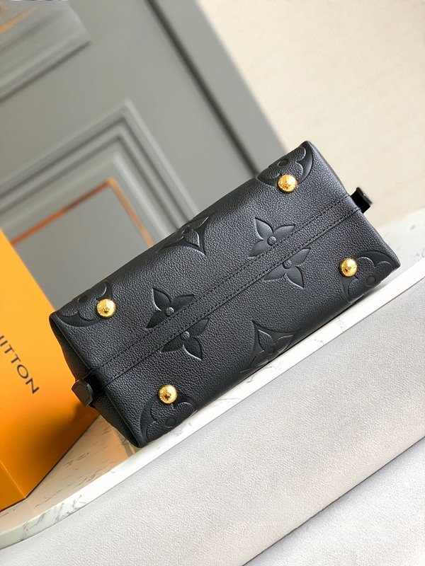 루이비통 캐리올 PM 블랙 [매장가 410만원대]