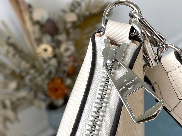 루이비통 마렐 쿼르츠 [매장가 300만원대]