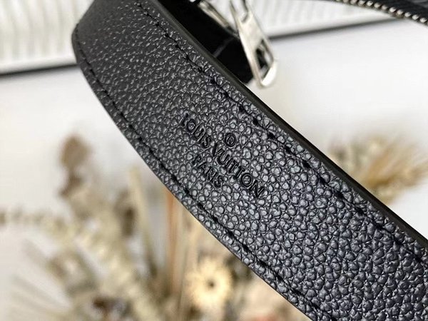 루이비통 마렐 블랙 [매장가 300만원대]