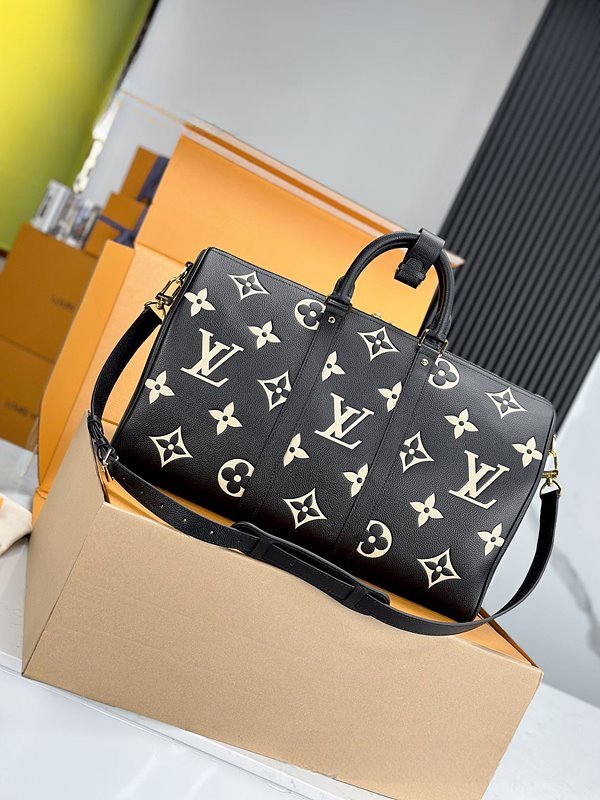 루이비통 키폴 반둘리에 45 블랙 [매장가 500만원대]