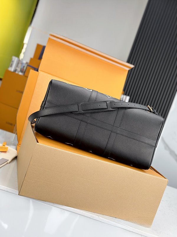 루이비통 키폴 반둘리에 45 블랙 [매장가 500만원대]