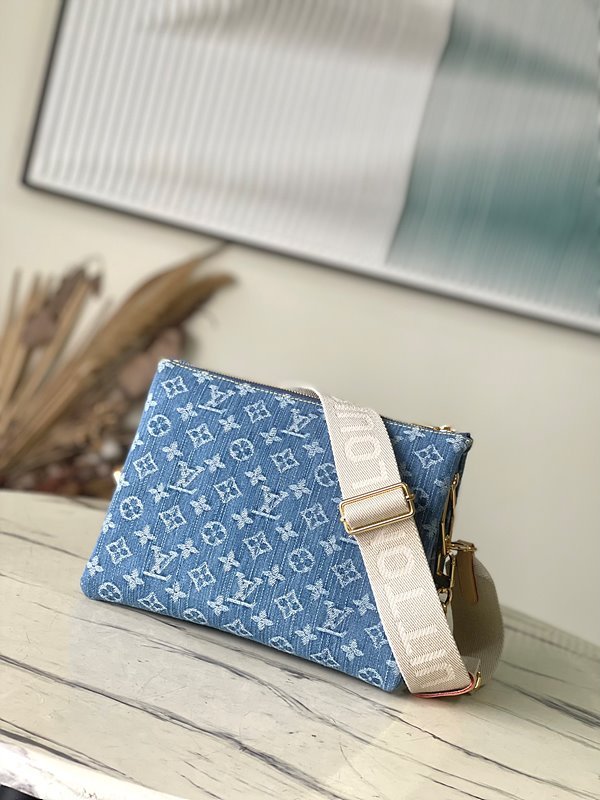 루이비통 쿠상 PM 모노그램 데님 [매장가 560만원대]