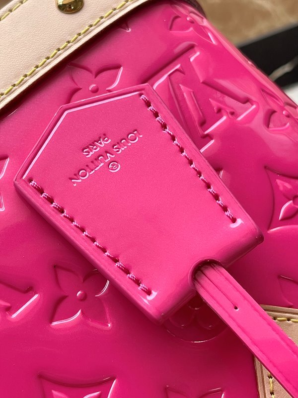 루이비통 알마 BB 핑크 [매장가 370만원대]