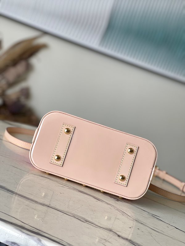 루이비통 알마 BB 핑크 [매장가 370만원대]