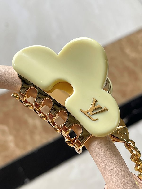 루이비통 알마 BB 옐로우 [매장가 370만원대]