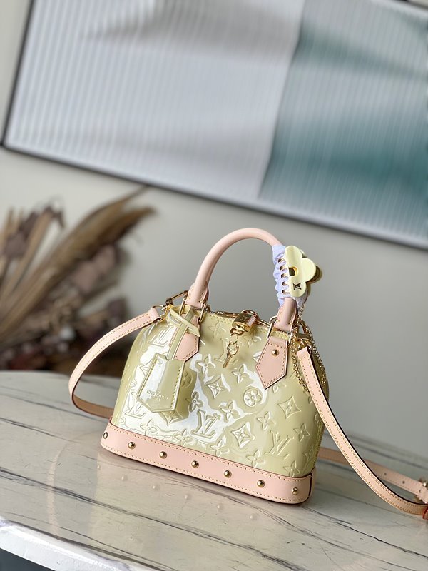 루이비통 알마 BB 옐로우 [매장가 370만원대]