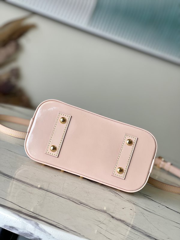 루이비통 알마 BB 스카이 [매장가 370만원대]