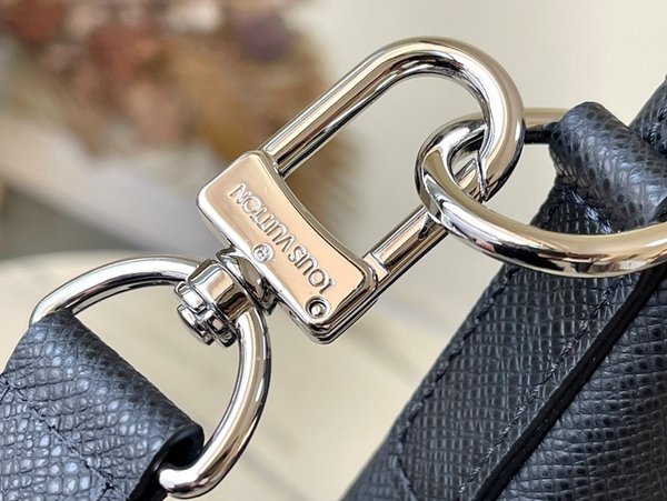 루이비통 슬림 브리프케이스 NV [매장가 410만원대]