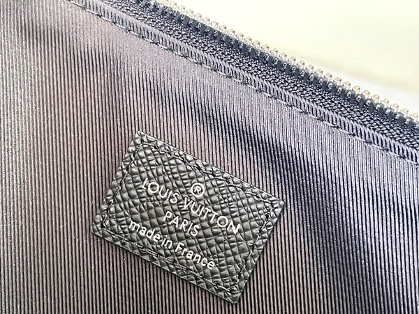 루이비통 슬림 브리프케이스 NV [매장가 410만원대]