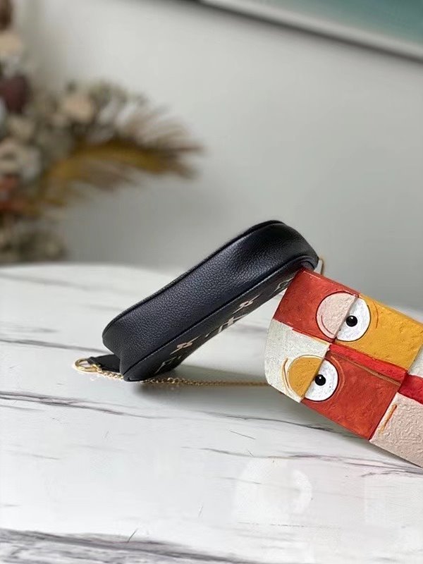 루이비통 미니 포쉐트 악세수아 블랙 [매장가 110만원대]