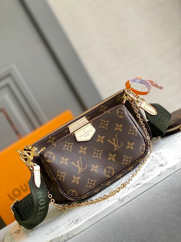 루이비통 멀티 포쉐트 악세수아 카키 [매장가 340만원대]