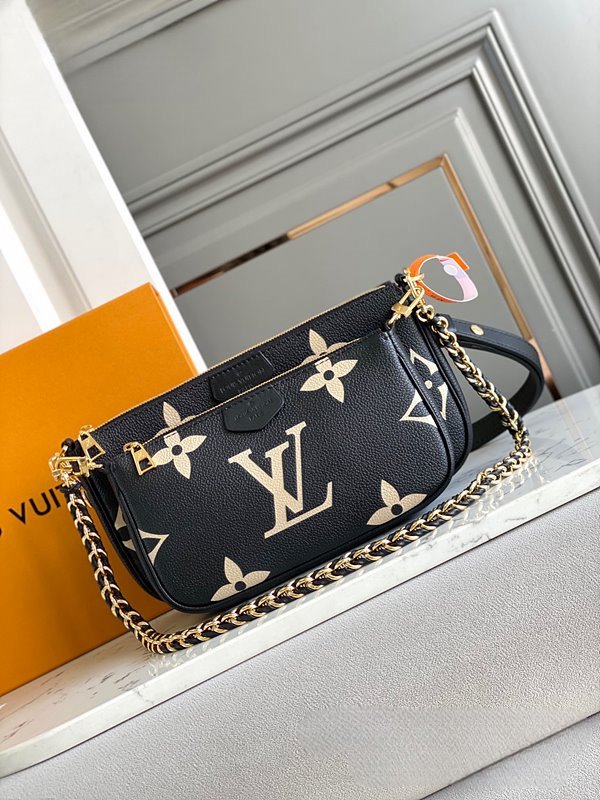 루이비통 멀티 포쉐트 악세수아 블랙/베이지 [매장가 380만원대]