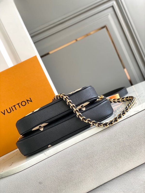 루이비통 멀티 포쉐트 악세수아 블랙/베이지 [매장가 380만원대]