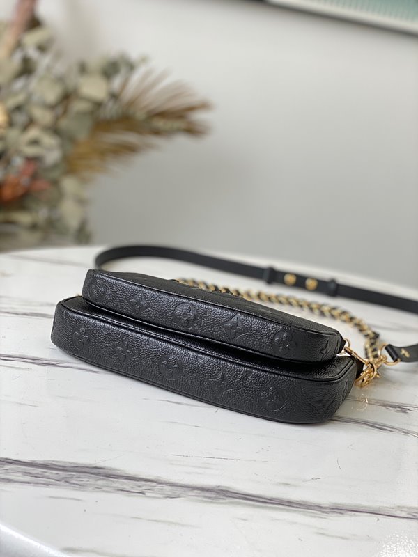 루이비통 멀티 포쉐트 악세수아 모노그램 앙프렝뜨 [매장가 370만원대]