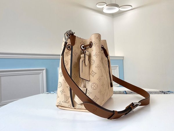 루이비통 무리아 크림 [매장가 610만원대]