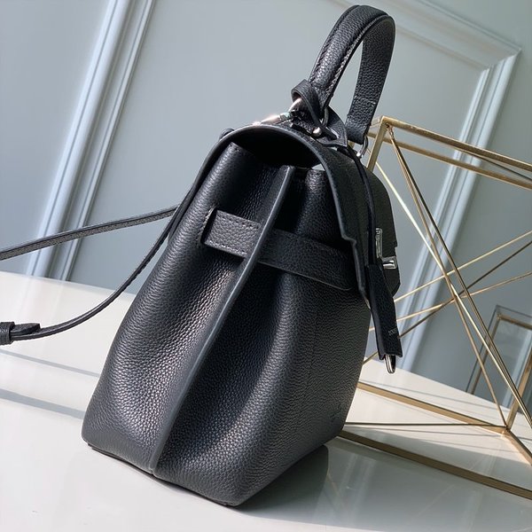 루이비통 락미 에버 BB [매장가 440만원대]