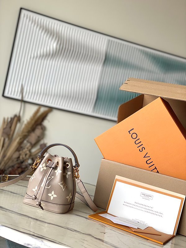 루이비통 나노 노에 베이지 [매장가 270만원대]