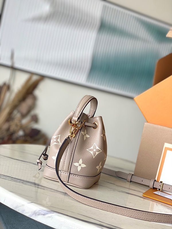 루이비통 나노 노에 베이지 [매장가 270만원대]