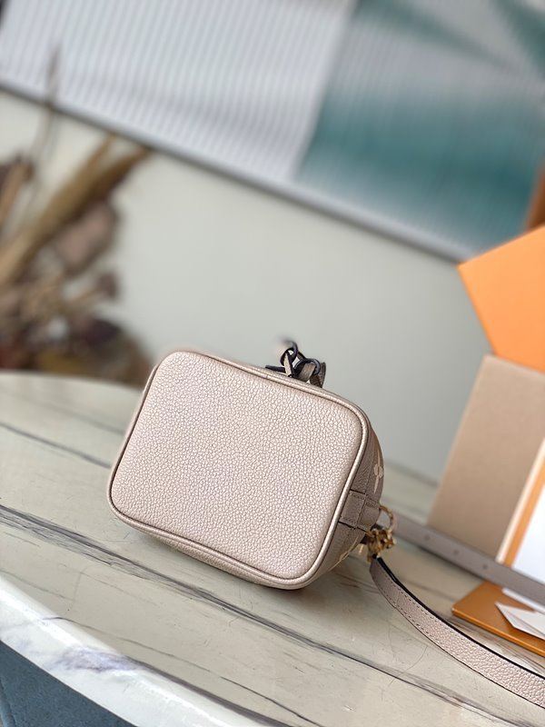 루이비통 나노 노에 베이지 [매장가 270만원대]