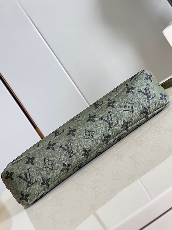 루이비통 포쉐트 보야주 수플 [매장가 220만원대]