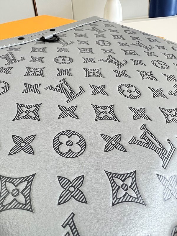 루이비통 포쉐트 디스커버리 [매장가 140만원대]