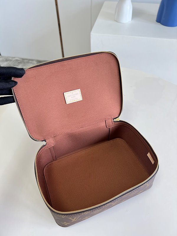 루이비통 패킹 큐브 MM [매장가 80만원대]