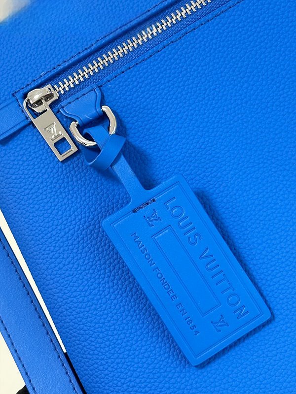 루이비통 테이크오프 파우치 [매장가 220만원대]