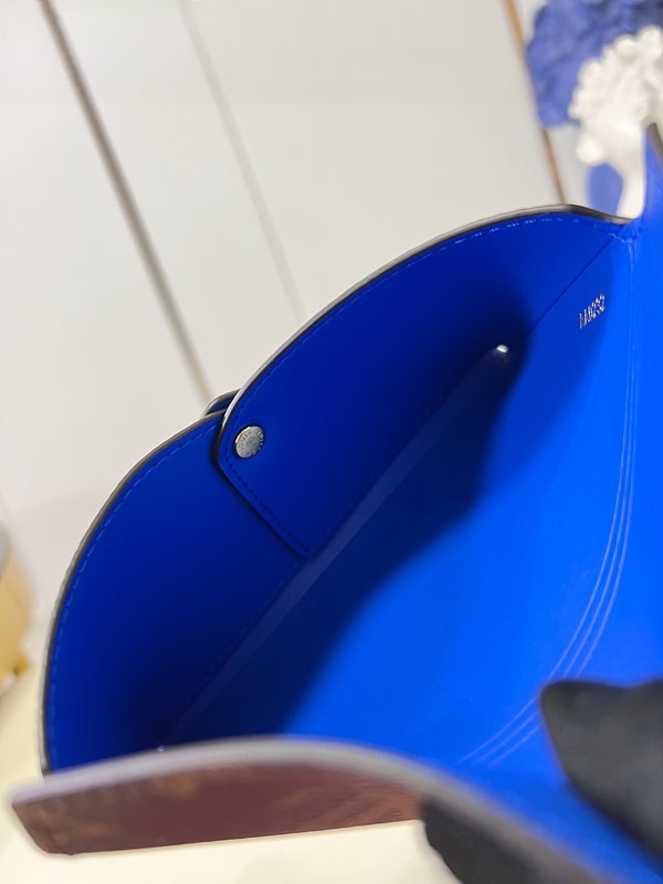 루이비통 키리가미 포쉐트 [매장가 90만원대]