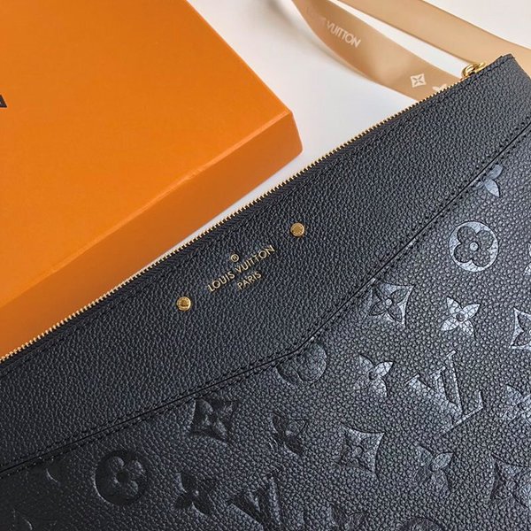 루이비통 데일리 파우치 [매장가 110만원대]
