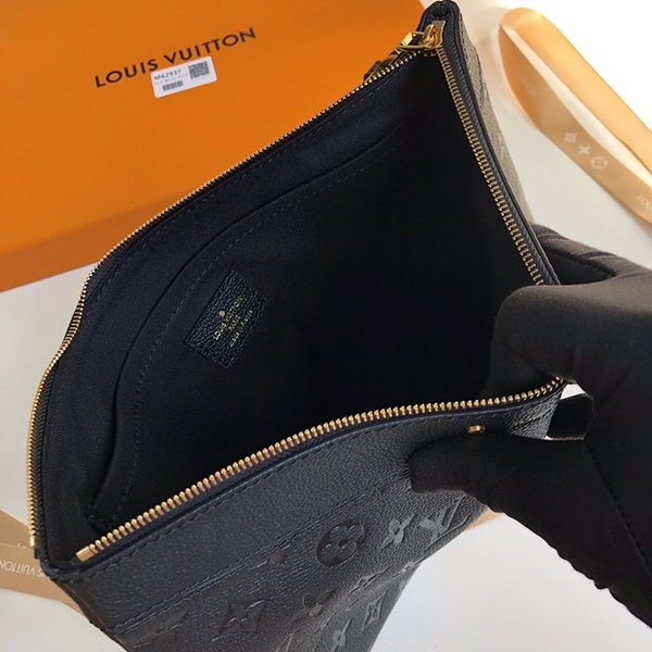 루이비통 데일리 파우치 [매장가 110만원대]