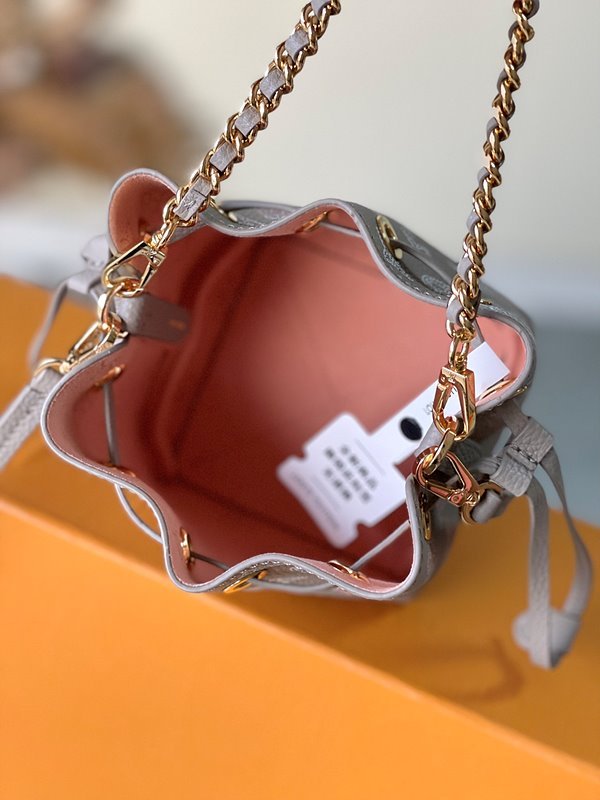 루이비통 피코 벨라[매장가 350만원대]