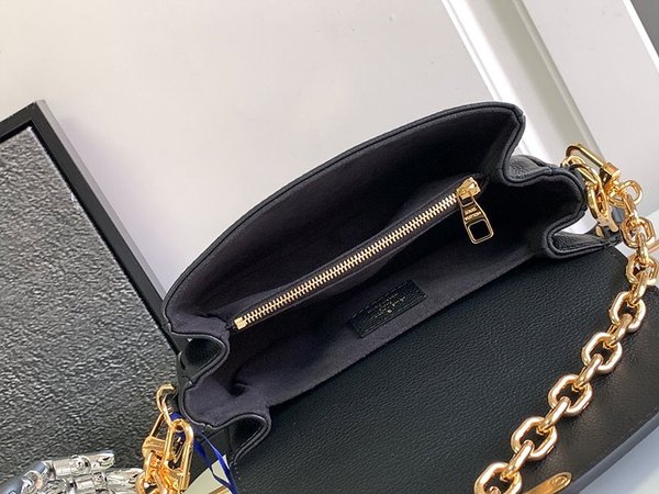 루이비통 포쉐트 이스트 웨스트 느와르베이지 [매장가 410만원대]