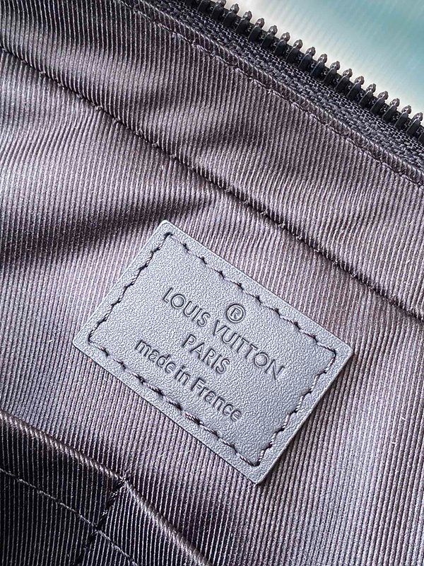 루이비통 파일럿 브리프케이스 [매장가 560만원대]