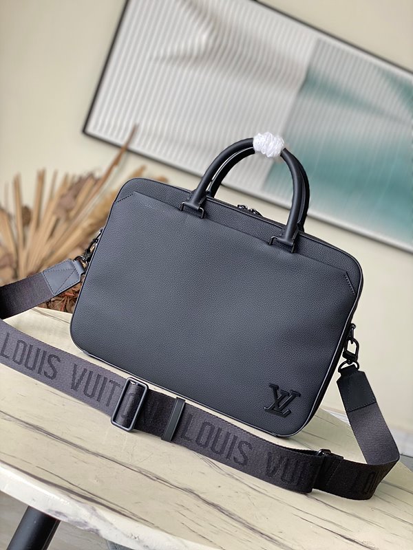 루이비통 파일럿 브리프케이스 [매장가 560만원대]