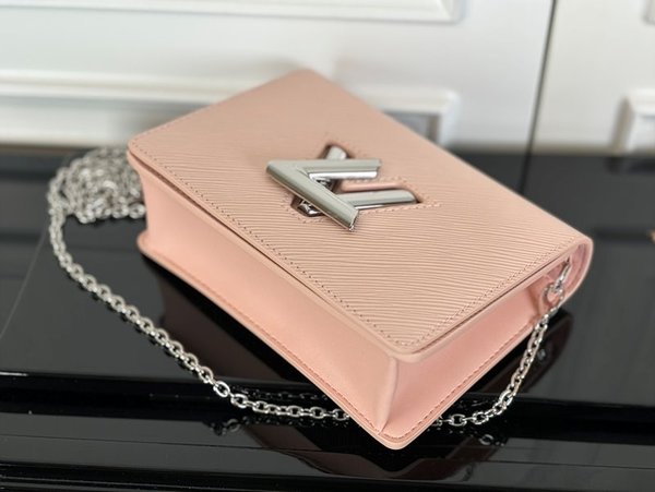 루이비통 트위스트 벨트 체인 파우치 핑크 [매장가 250만원대]