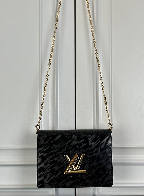 루이비통 트위스트 벨트 체인 파우치 블랙 [매장가 250만원대]