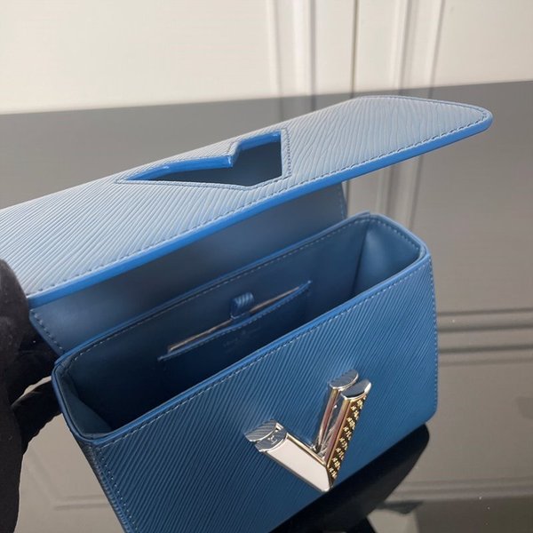 루이비통 트위스트 MM 스마트 스트랩 체인 NL 블루 [매장가 630만원대]