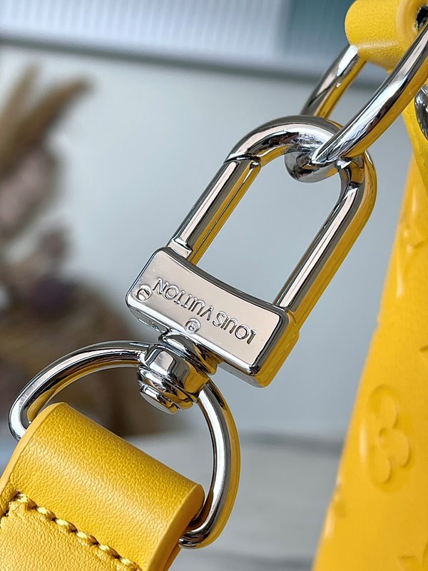 루이비통 키폴 반둘리에 50 옐로우 [매장가 530만원대]