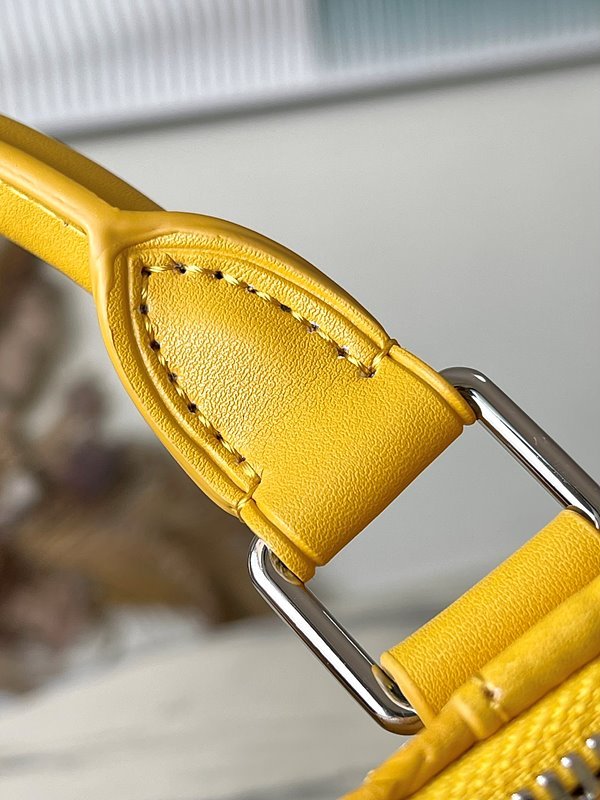 루이비통 키폴 반둘리에 50 옐로우 [매장가 530만원대]