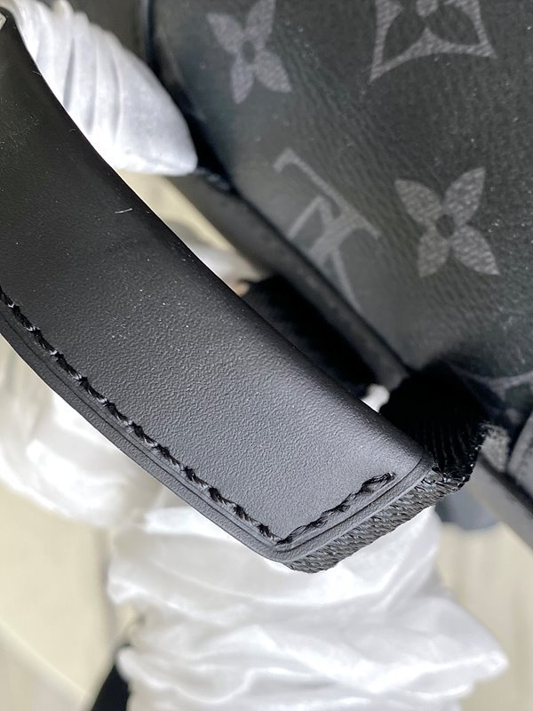 루이비통 크리스토퍼 PM [매장가 420만원대]