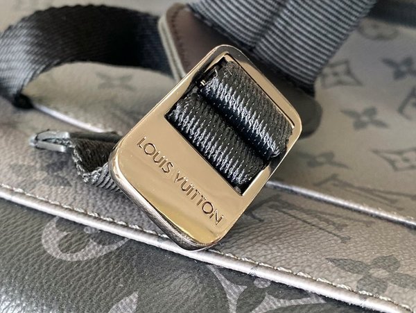 루이비통 크리스토퍼 PM [매장가 420만원대]