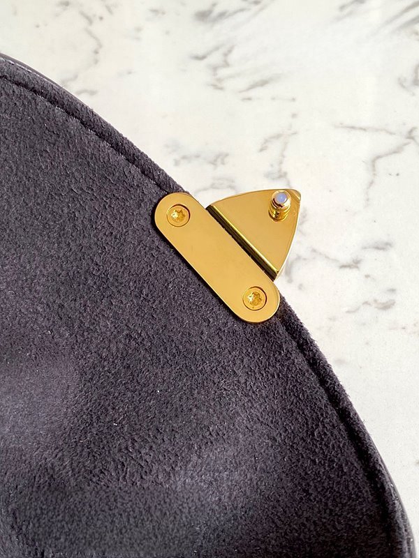 루이비통 카메라 박스 [매장가 430만원대]