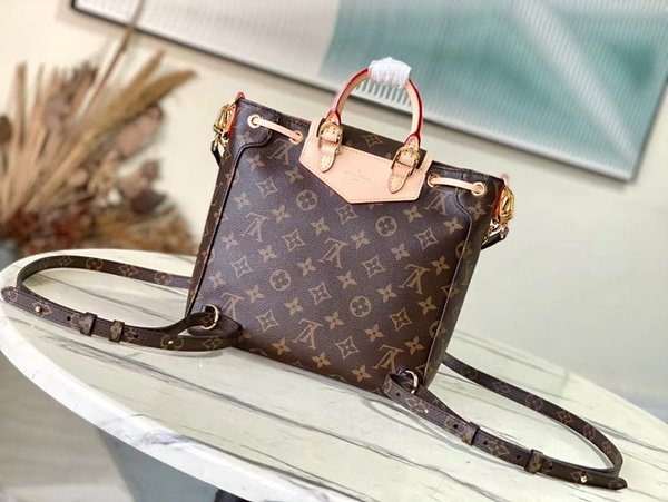 루이비통 익스커션 PM [매장가 430만원대]