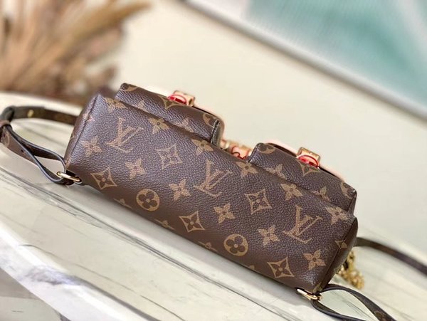 루이비통 익스커션 PM [매장가 430만원대]