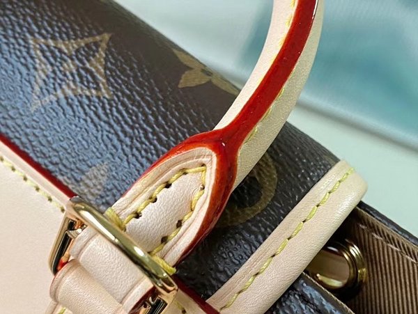 루이비통 익스커션 PM [매장가 430만원대]